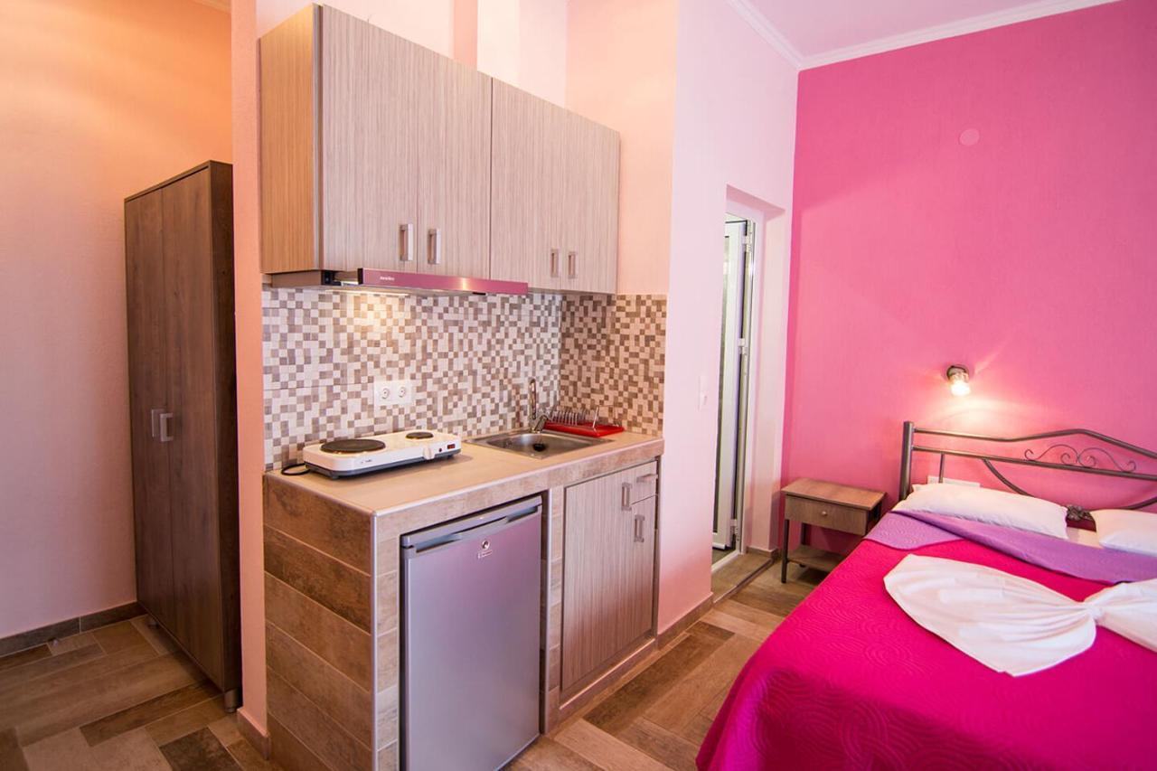 Christodoulos Eleftheria House Vrasná Extérieur photo