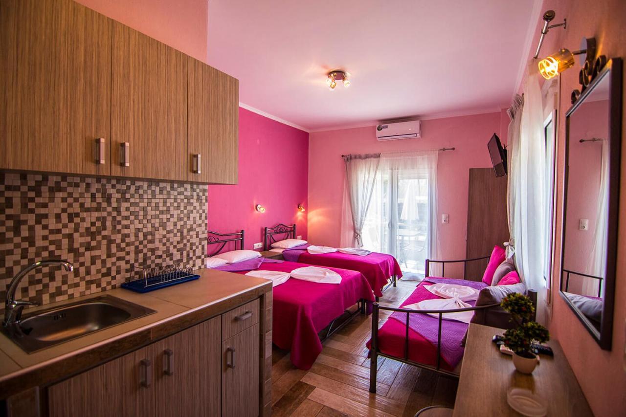 Christodoulos Eleftheria House Vrasná Extérieur photo